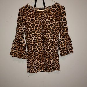 ❤️Cheetah ruffled top❤️